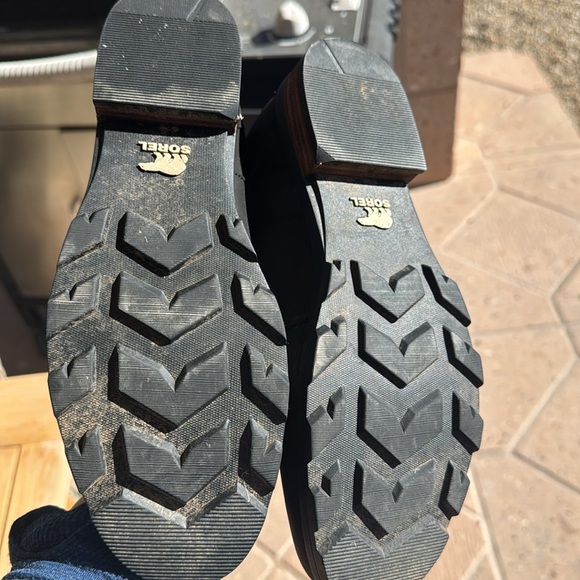 Womens Sorel size 10.5 short, black waterproof boots - Picture 2 of 6